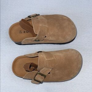 TODDLER Tan Suede Slip-On Clog Mules